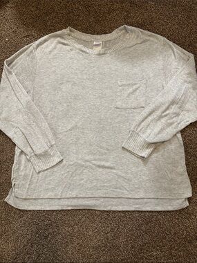 Stars Above Light Gray Long Sleeve Shirt, Size XL